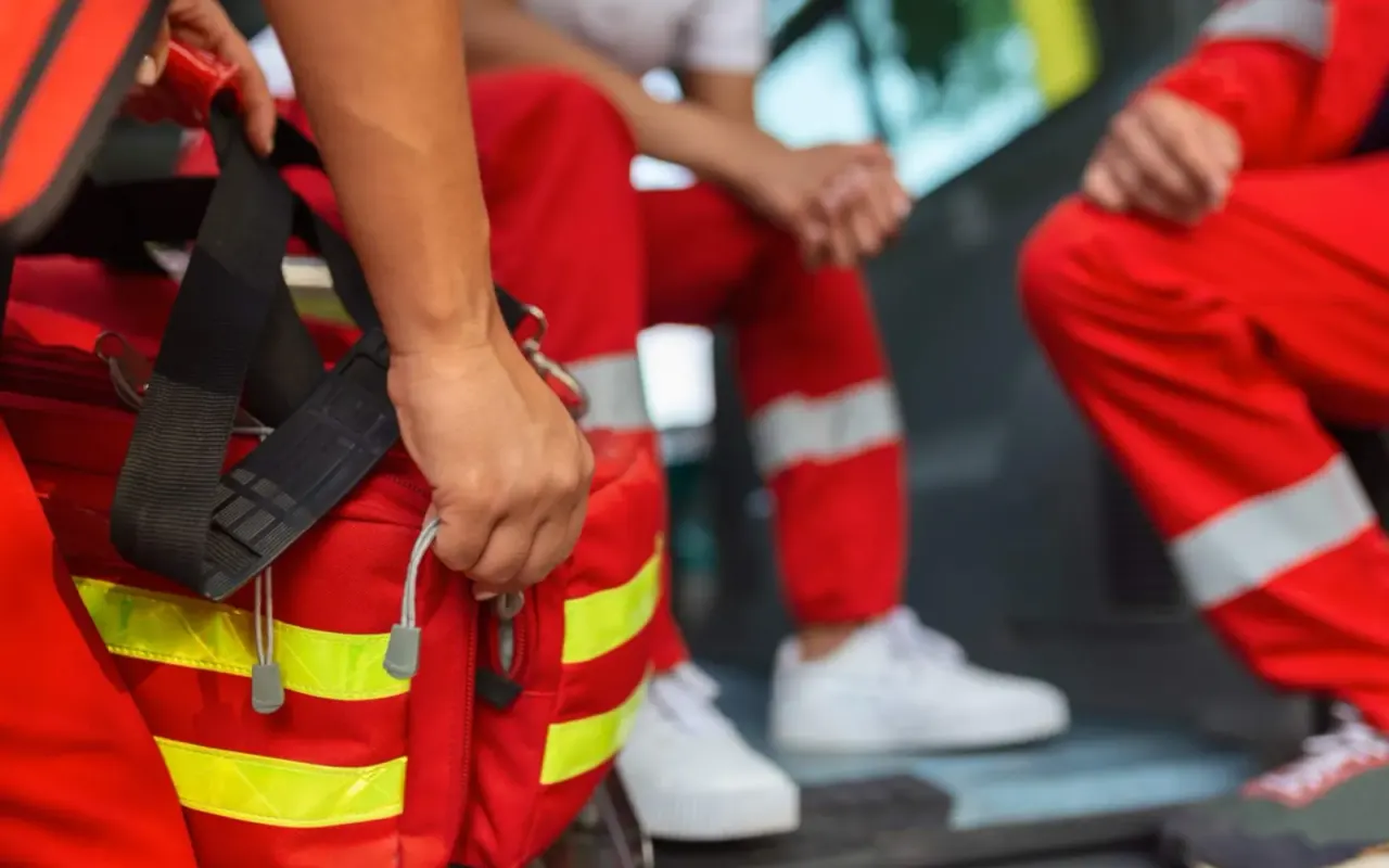 Deelnemers tijdens een BHV-praktijkoefening